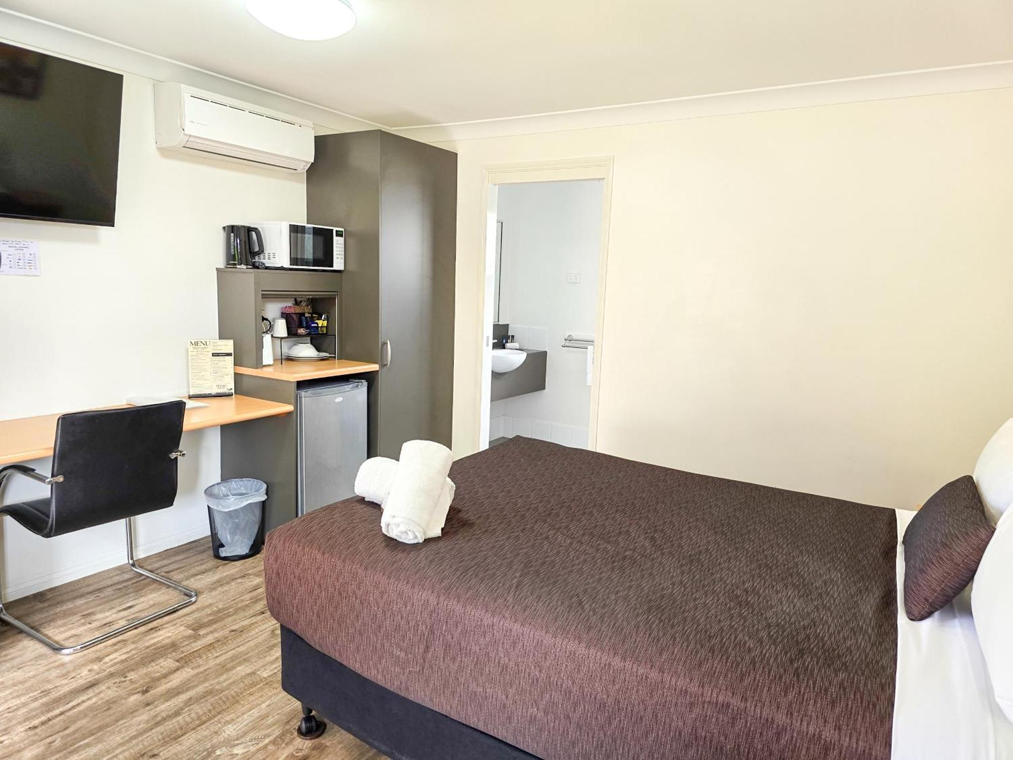 Ascot Lodge Motor Inn Кінґарой Екстер'єр фото