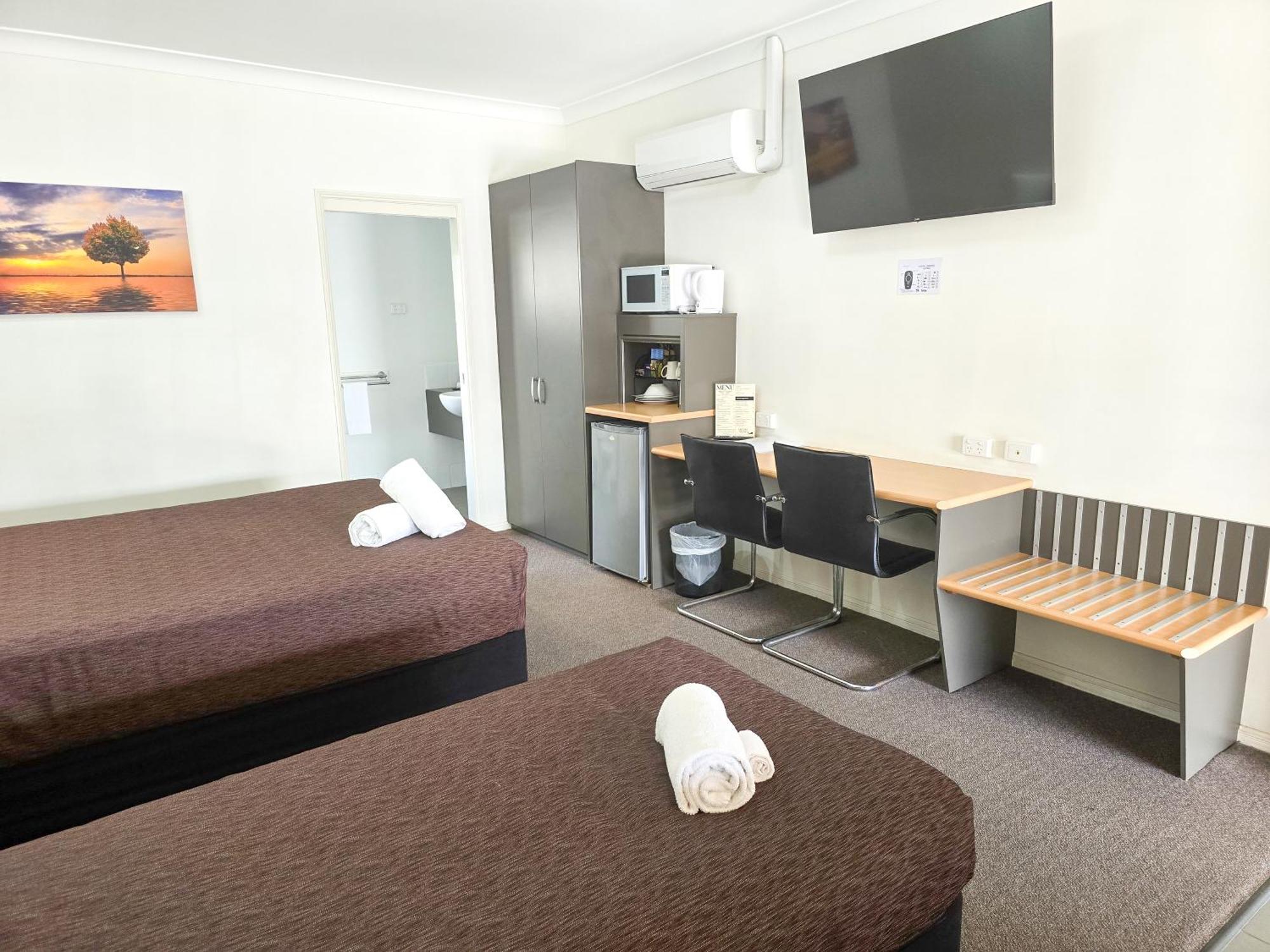 Ascot Lodge Motor Inn Кінґарой Екстер'єр фото